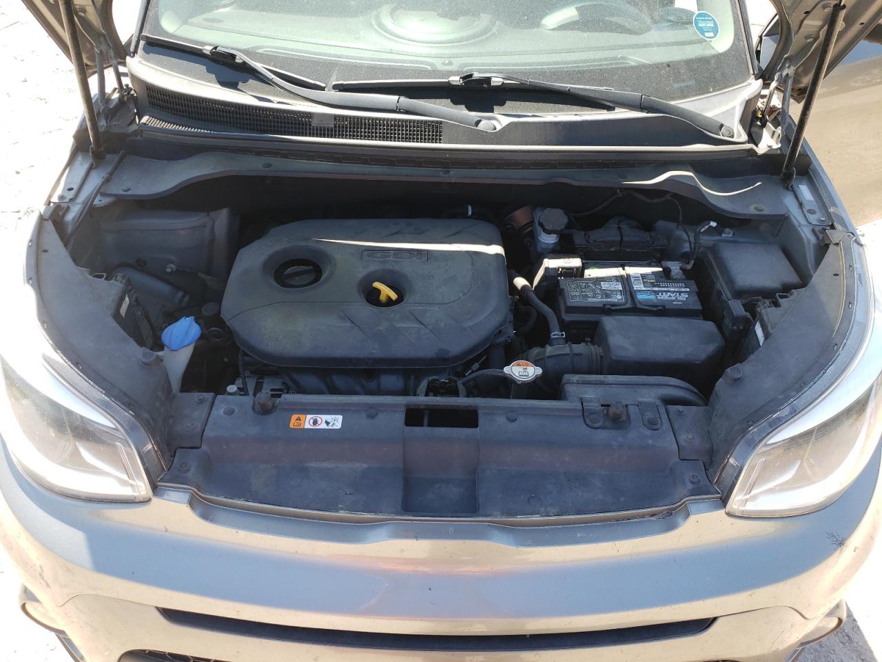 KNDJP3A58J7623418 2018 Kia Soul +