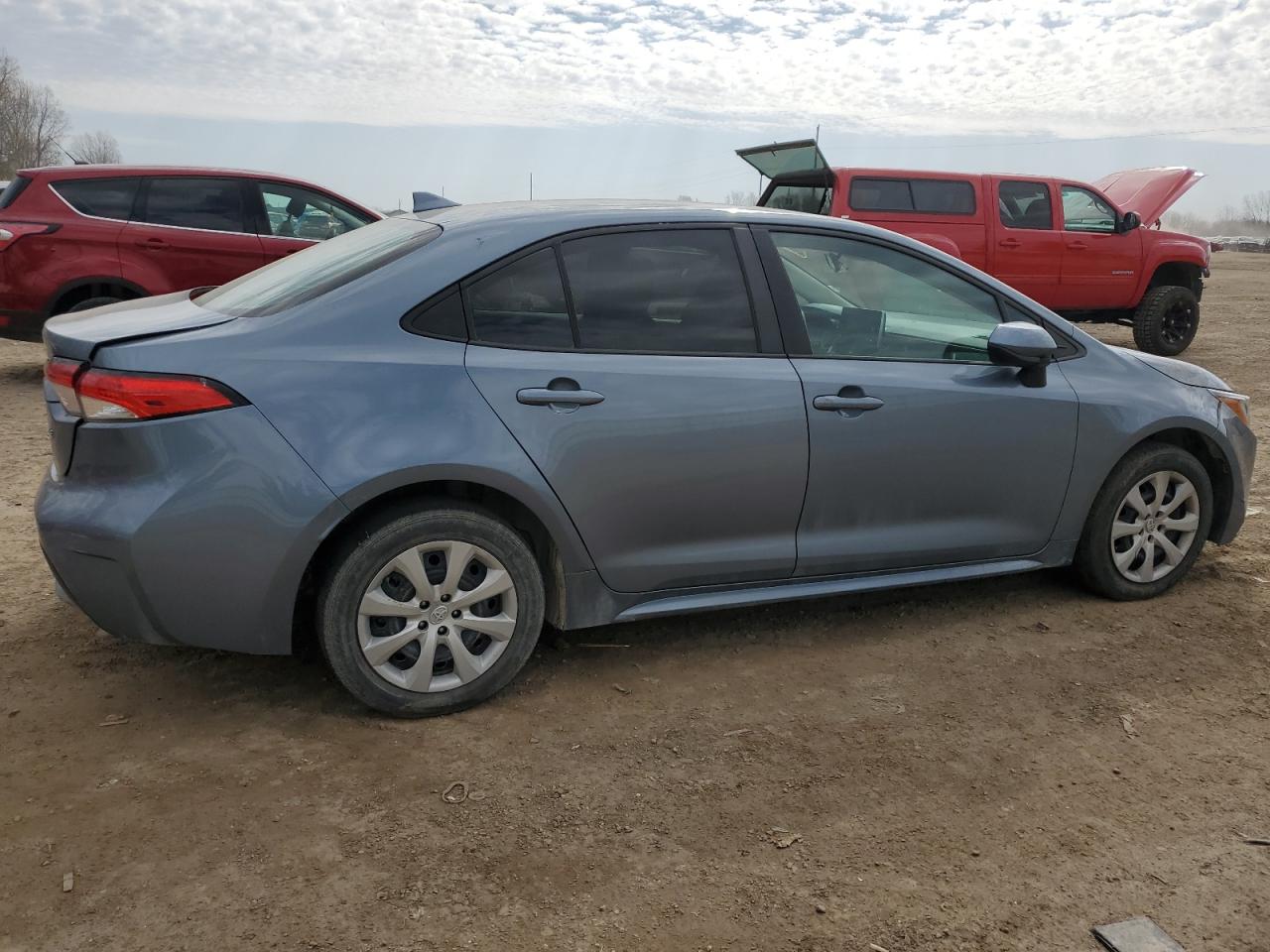 2021 Toyota Corolla Le vin: 5YFEPMAE6MP220404