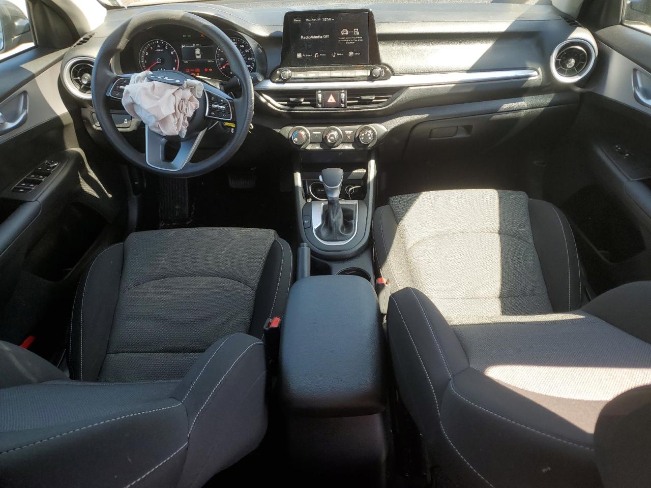 3KPF24ADXPE693500 2023 Kia Forte Lx