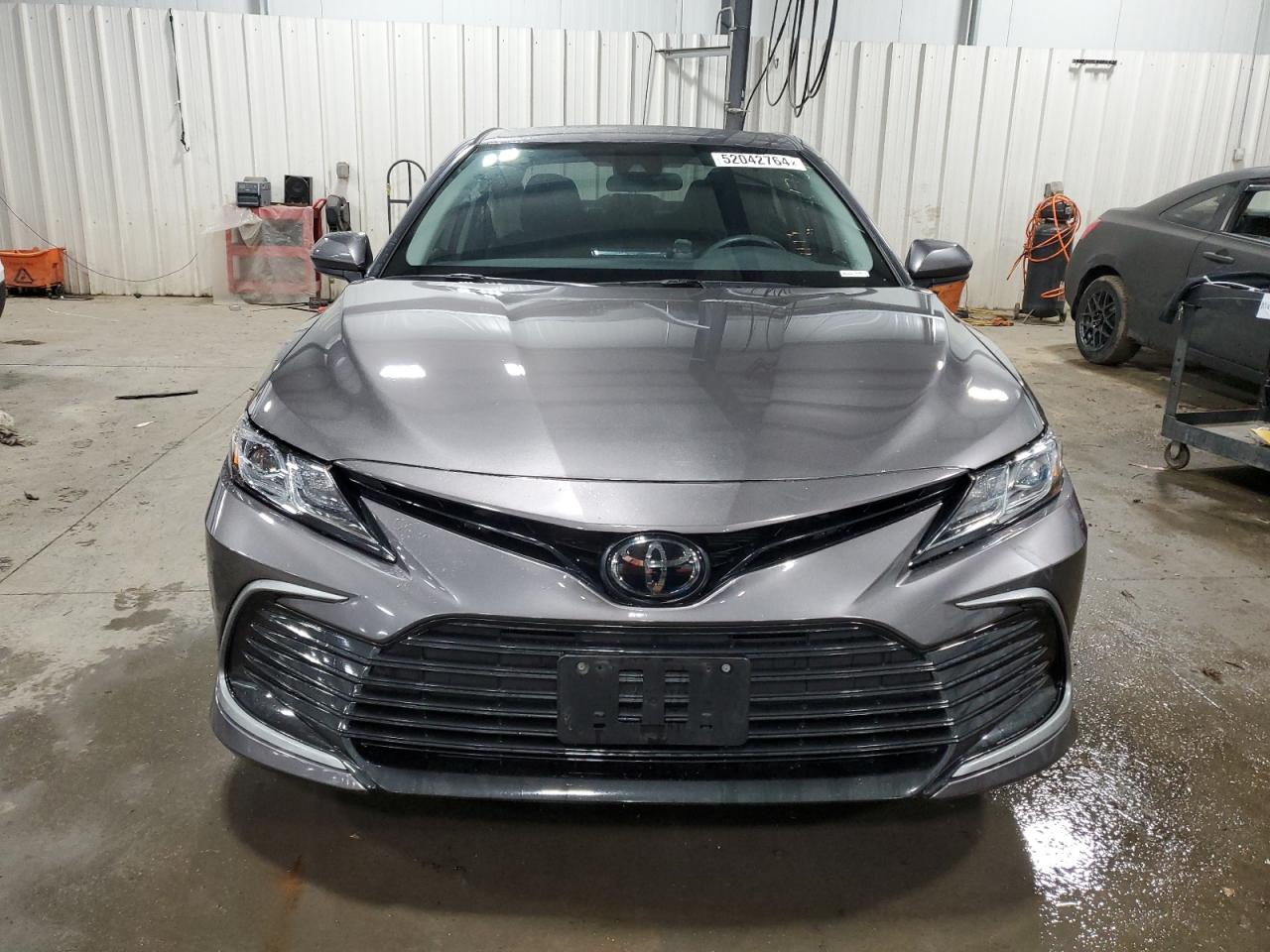 2021 Toyota Camry Le vin: 4T1C11AK1MU481550