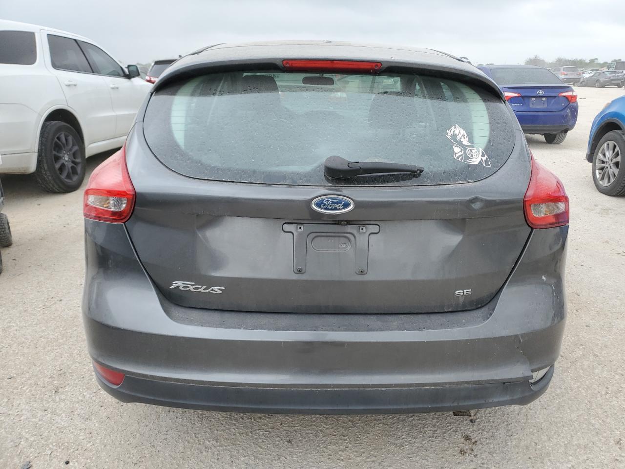 1FADP3K25GL364250 2016 Ford Focus Se