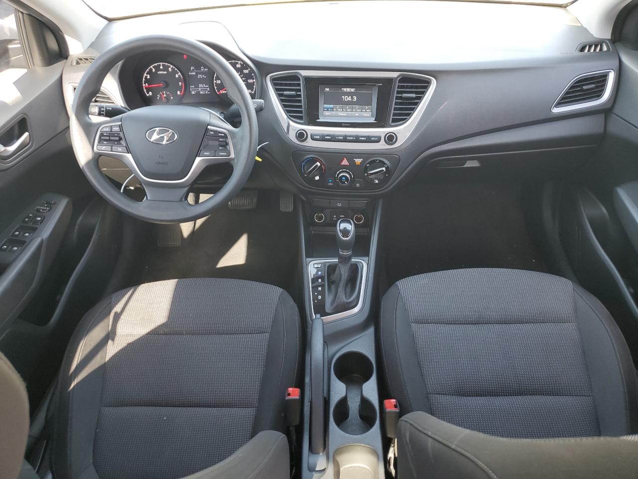 2019 Hyundai Accent Se vin: 3KPC24A38KE060089