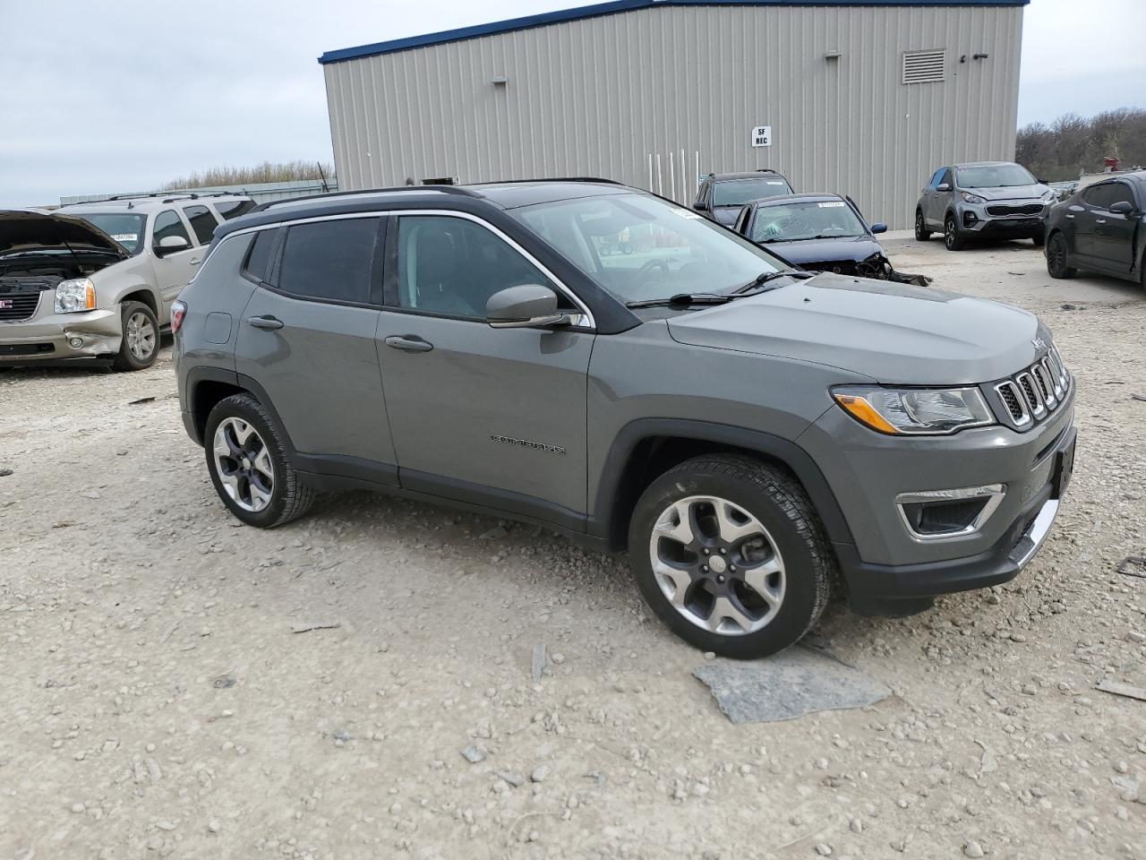 3C4NJDCB7KT704368 2019 Jeep Compass Limited