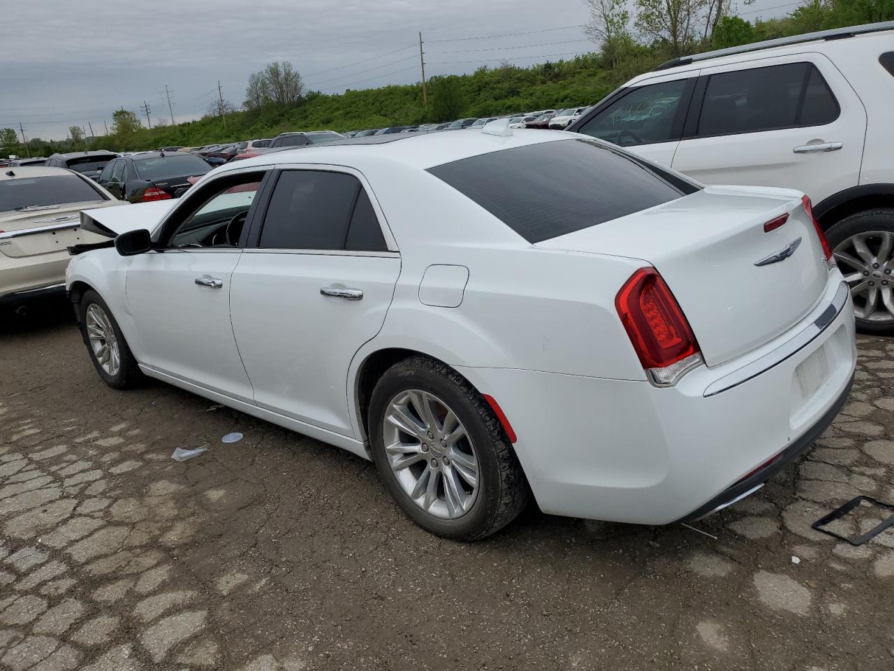 2C3CCAEG6HH579944 2017 Chrysler 300C