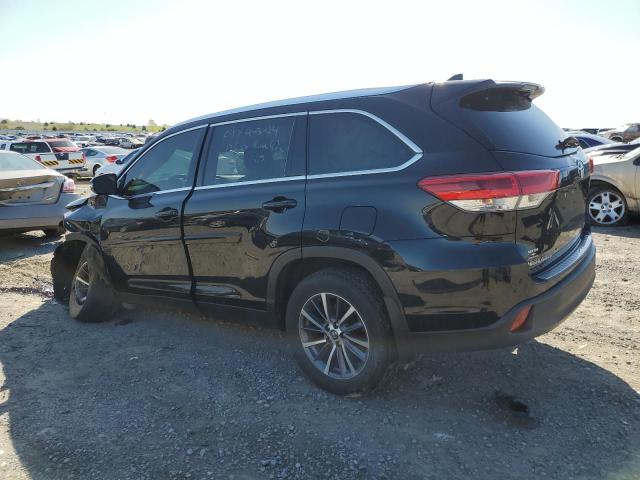 VIN 5TDJZRFH1KS563859 2019 Toyota Highlander, SE no.2