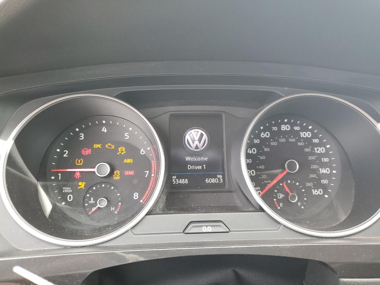 3VV2B7AX7JM012329 2018 Volkswagen Tiguan Se