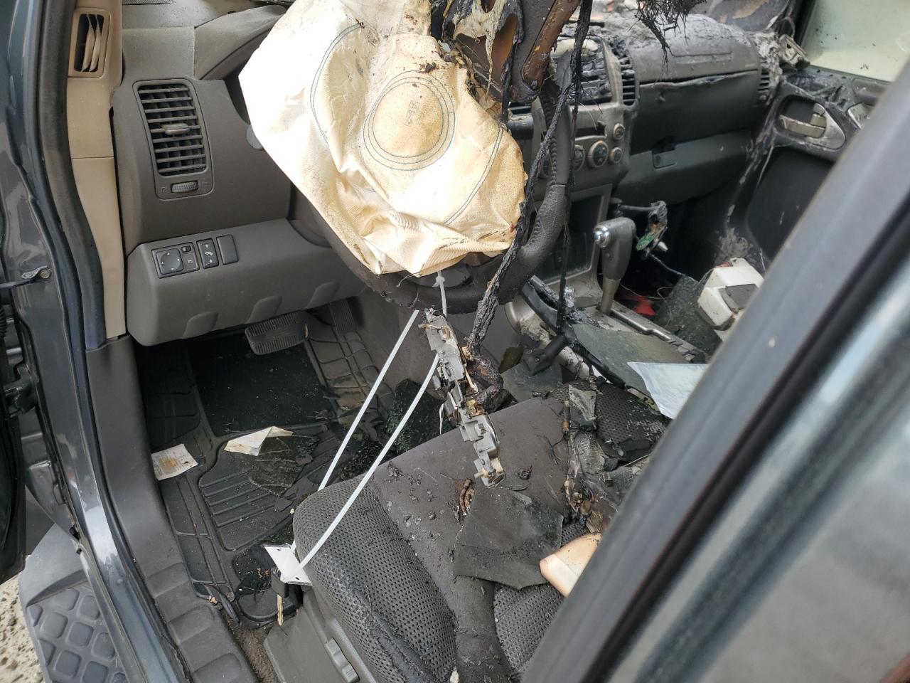 5N1AR18U76C609709 2006 Nissan Pathfinder Le