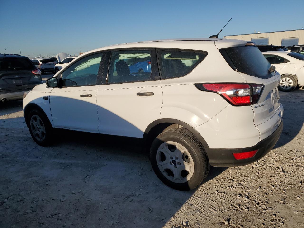 1FMCU0F77JUB10958 2018 Ford Escape S