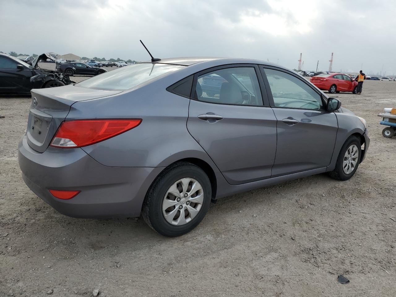 2015 Hyundai Accent Gls vin: KMHCT4AE3FU914651