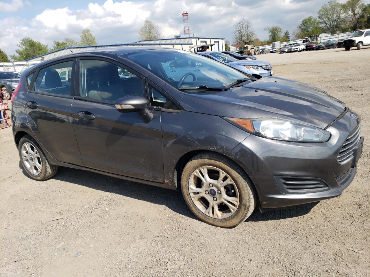 3FADP4EJ5FM207727 2015 Ford Fiesta Se