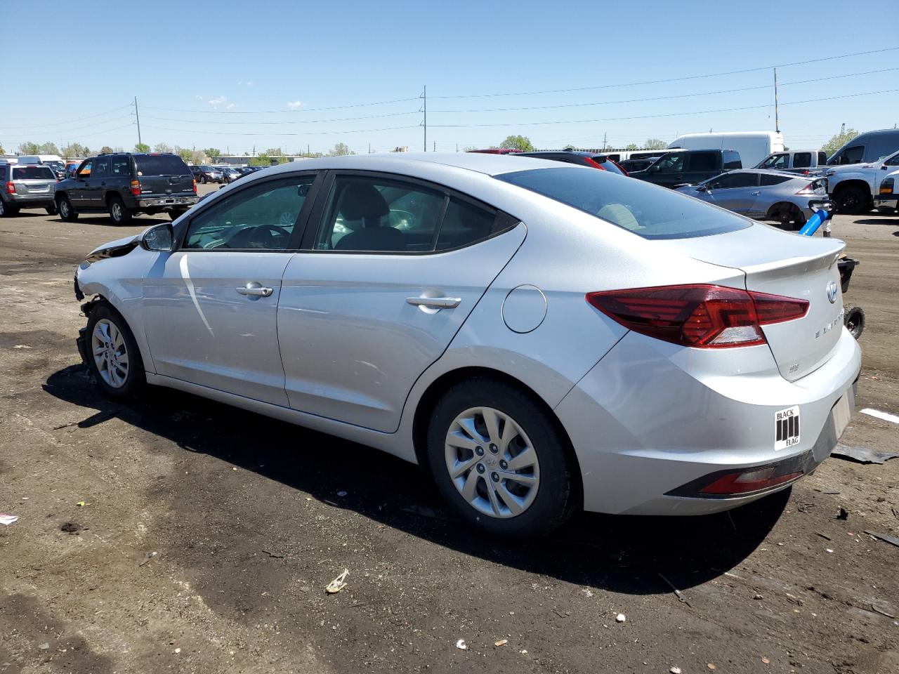 KMHD74LF0KU818887 2019 Hyundai Elantra Se