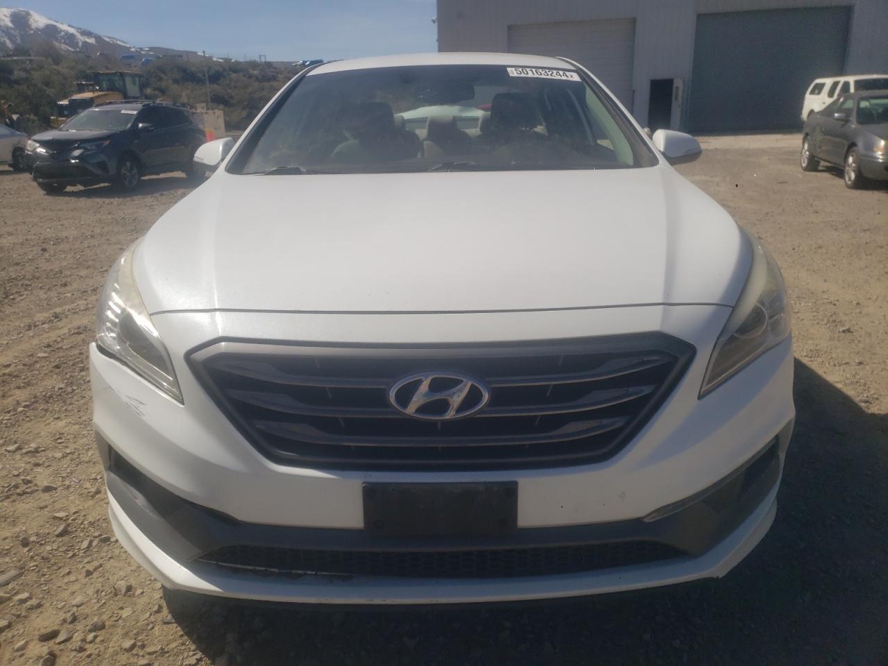 2015 Hyundai Sonata Sport vin: 5NPE34AF9FH049670