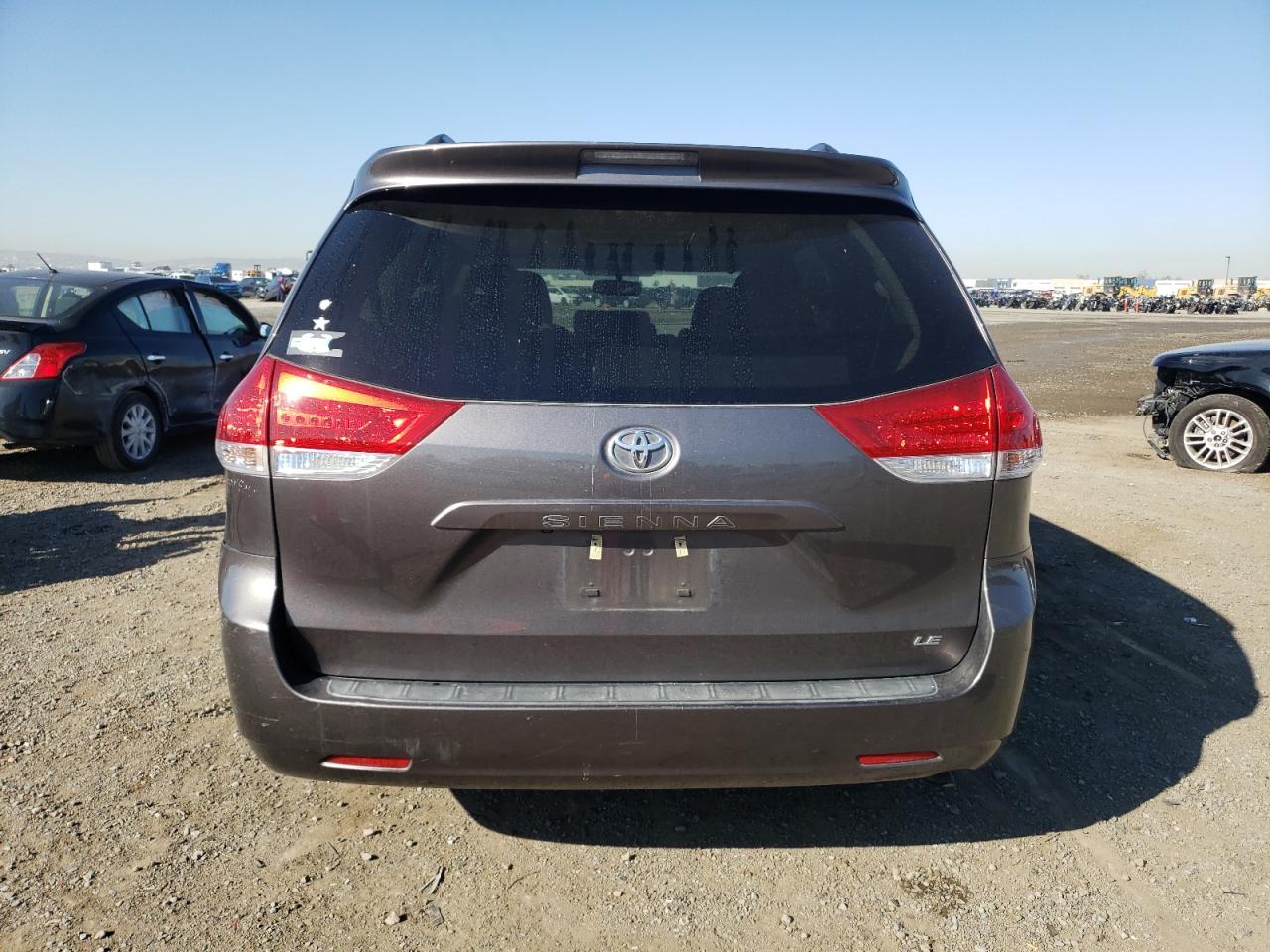 2012 Toyota Sienna Le vin: 5TDKK3DC1CS277802