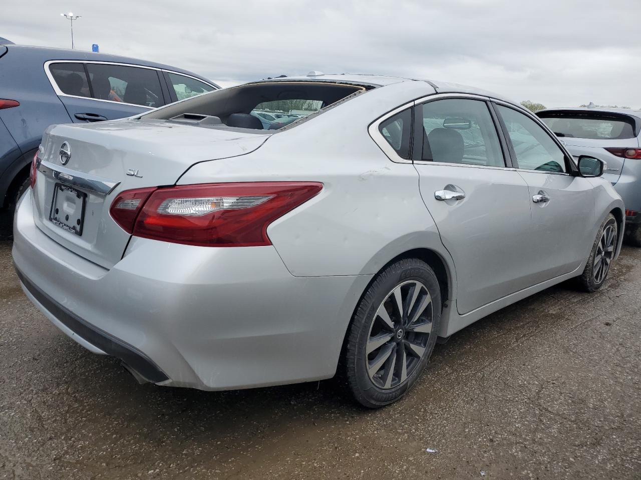 2018 Nissan Altima 2.5 vin: 1N4AL3AP8JC188894