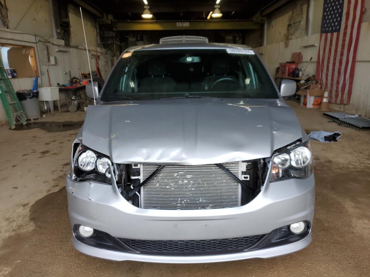 2C4RDGCGXGR319774 2016 Dodge Grand Caravan Sxt