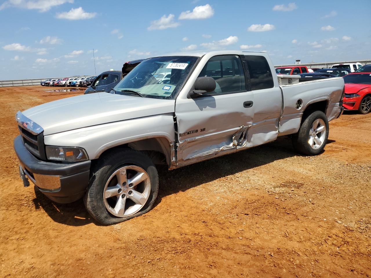 3B7HC12Y0YG144898 2000 Dodge Ram 1500