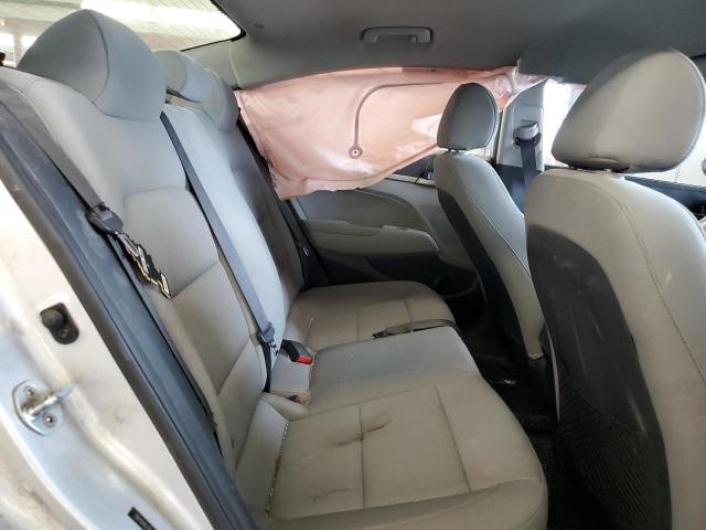 2017 HYUNDAI ELANTRA SE 5NPD84LF8HH033117