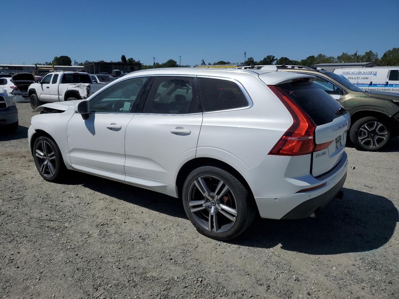 2018 Volvo Xc60 T5 vin: LYV102RK7JB069499