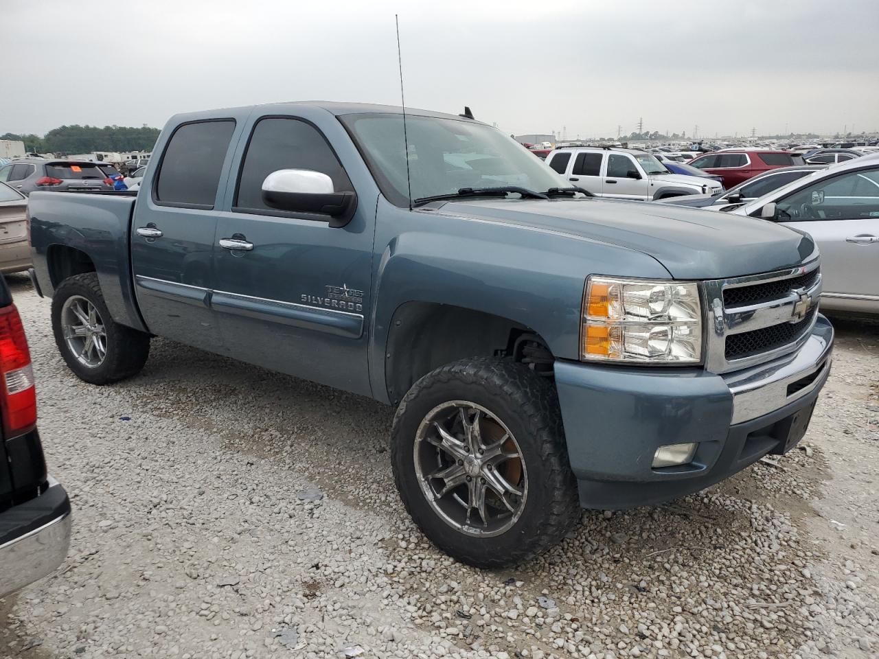 3GCPCSE03BG285902 2011 Chevrolet Silverado C1500 Lt