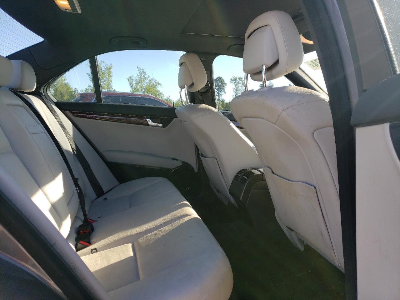 WDDGF5GB8AR123002 2010 Mercedes-Benz C 350