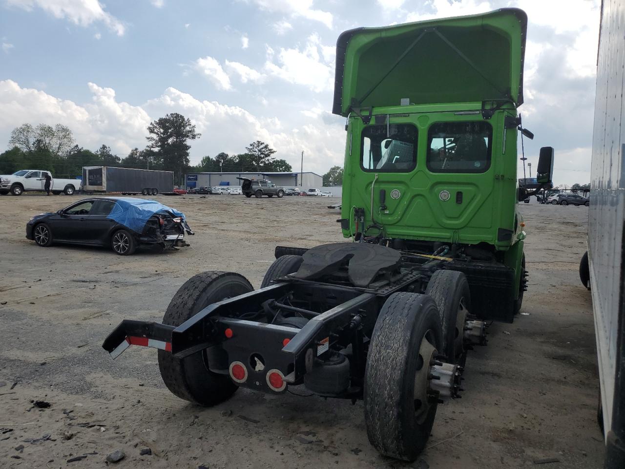 1FUJGBDV5KLKB7602 2019 Freightliner Cascadia 113