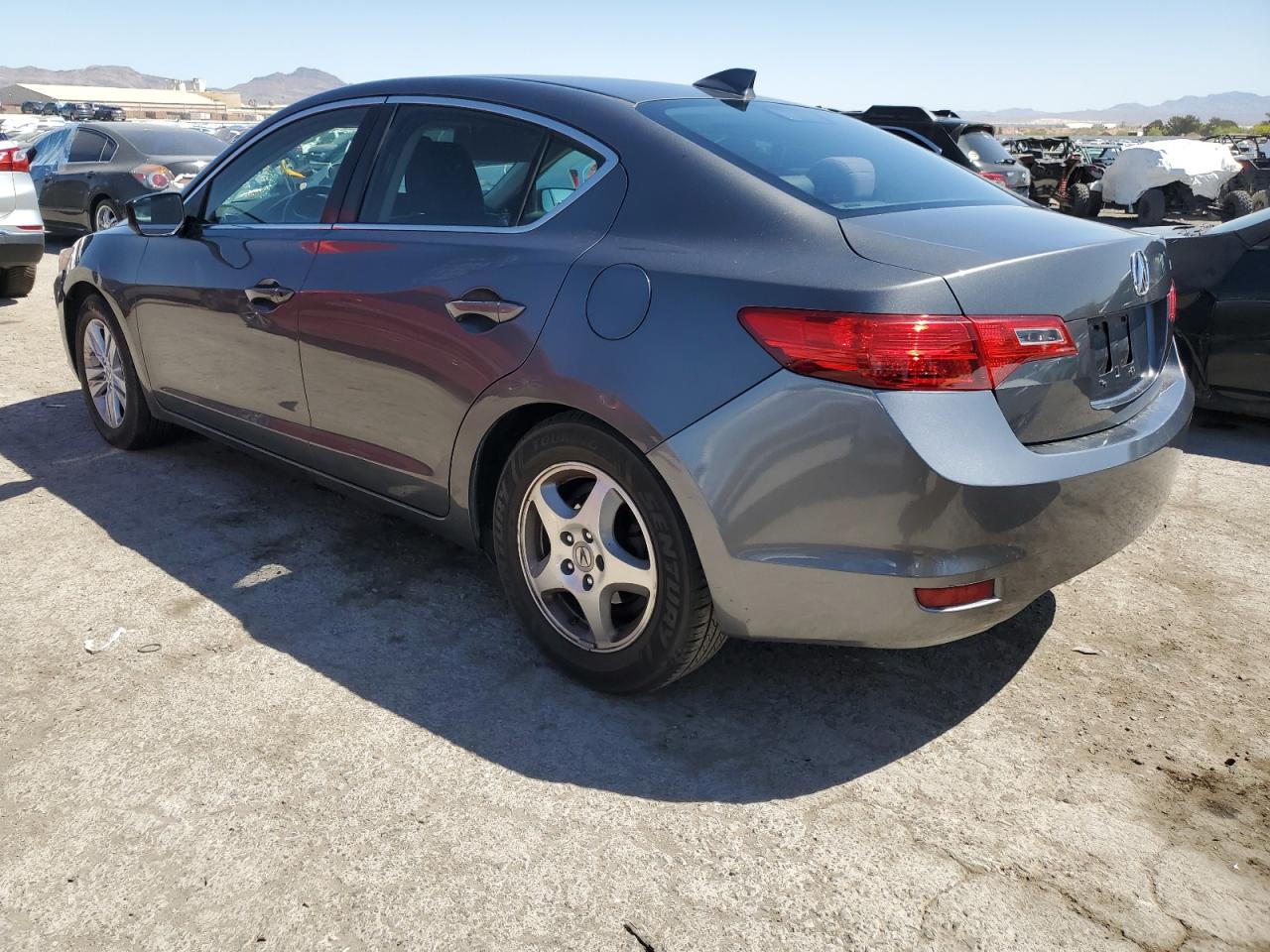 19VDE1F33DE007198 2013 Acura Ilx 20