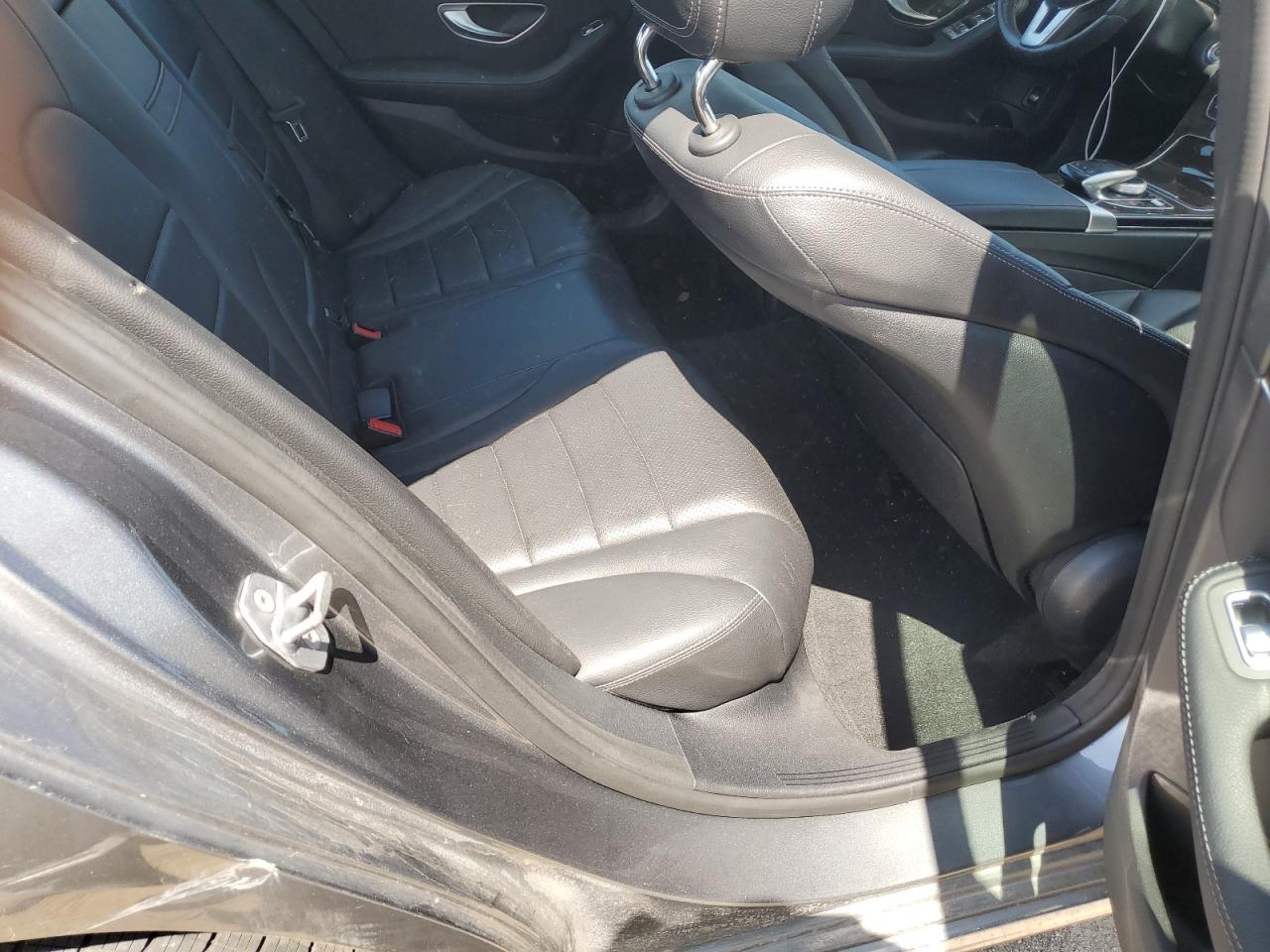 55SWF8EB8KU300812 2019 Mercedes-Benz C 300 4Matic