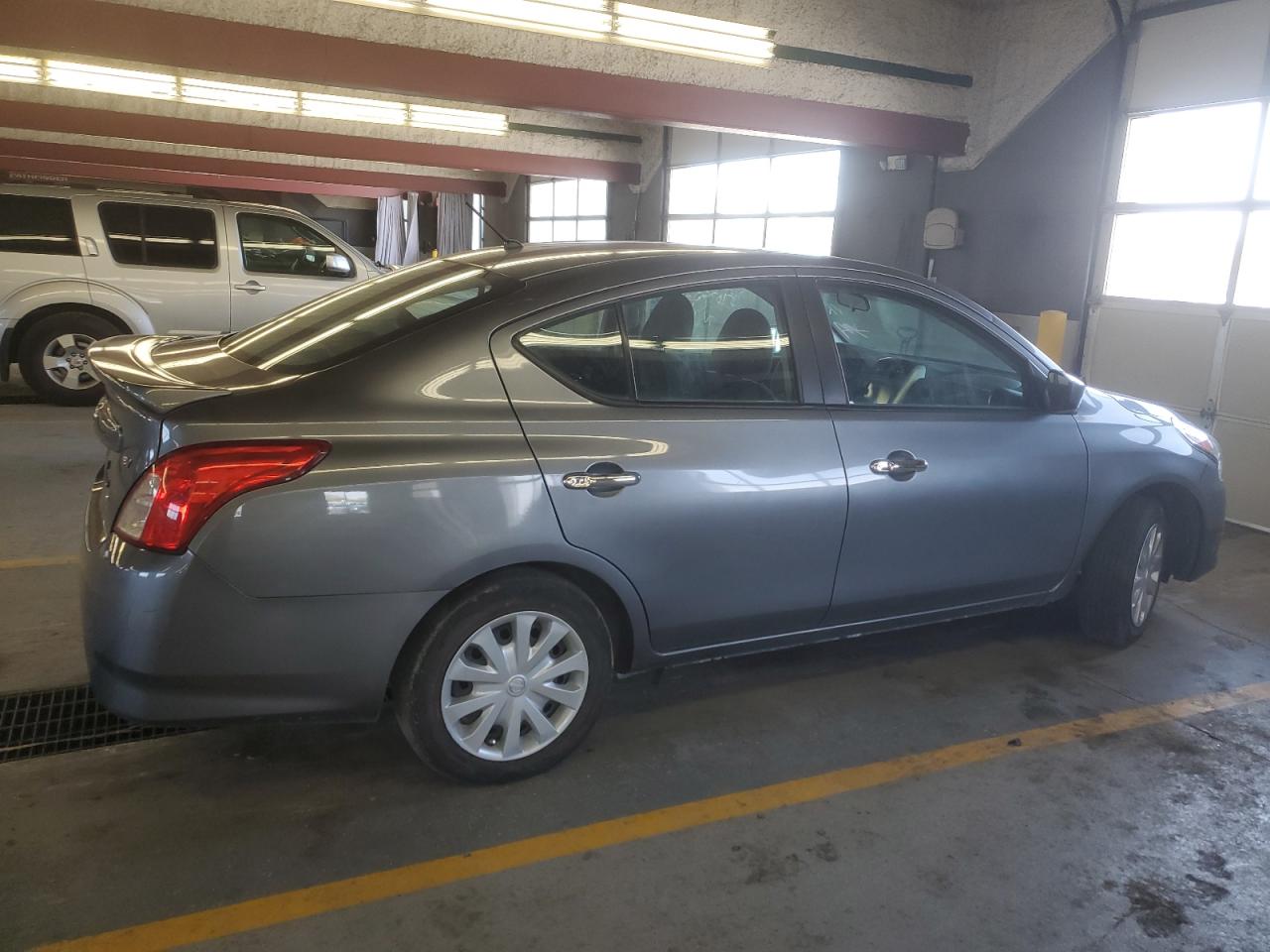 3N1CN7AP1KL846598 2019 Nissan Versa S