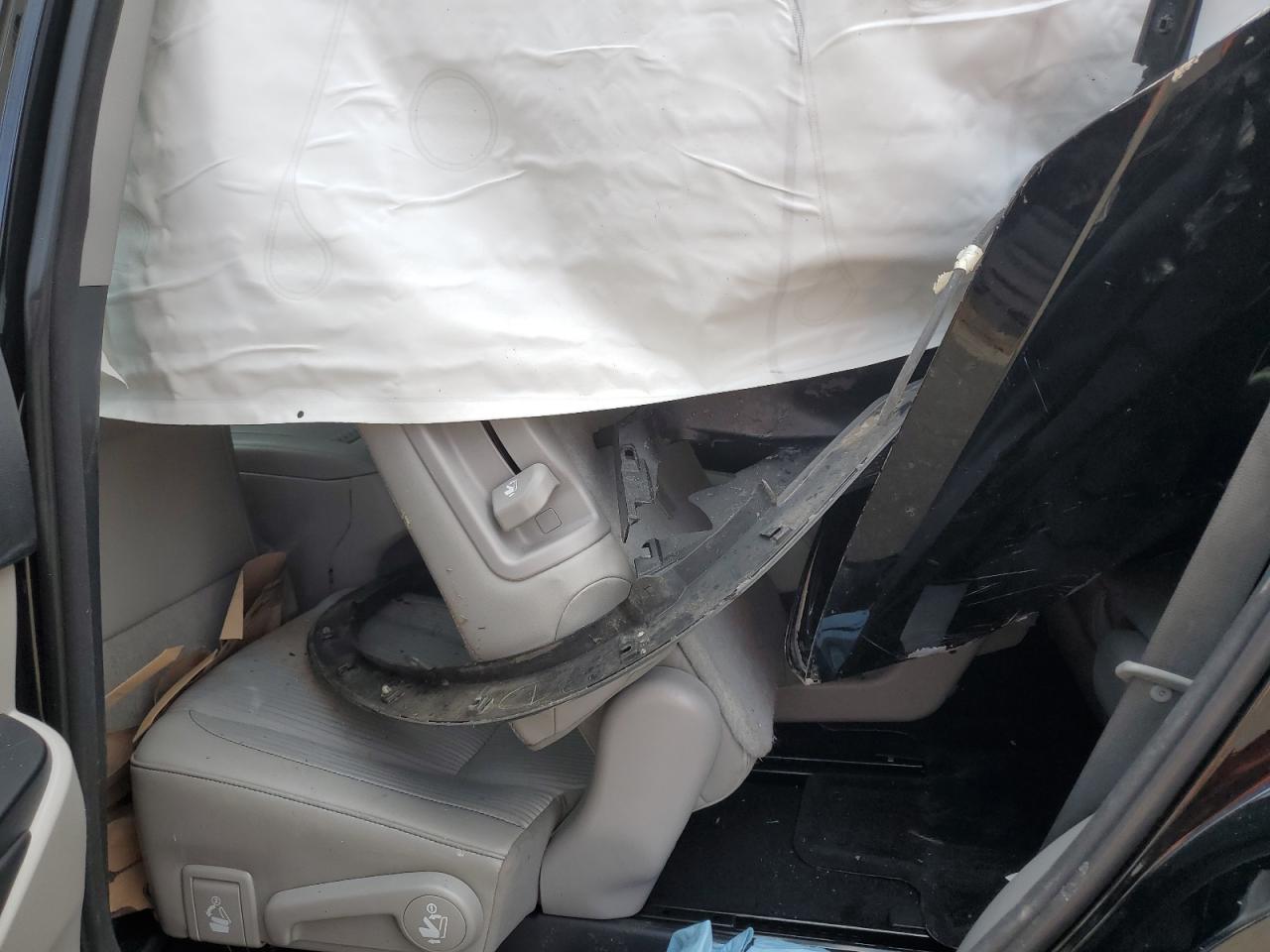 5TDBKRFH4GS308154 2016 Toyota Highlander Le