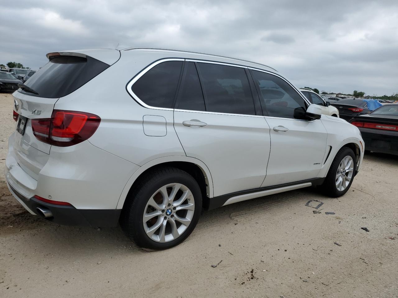 2015 BMW X5 xDrive35I vin: 5UXKR0C58F0K69845