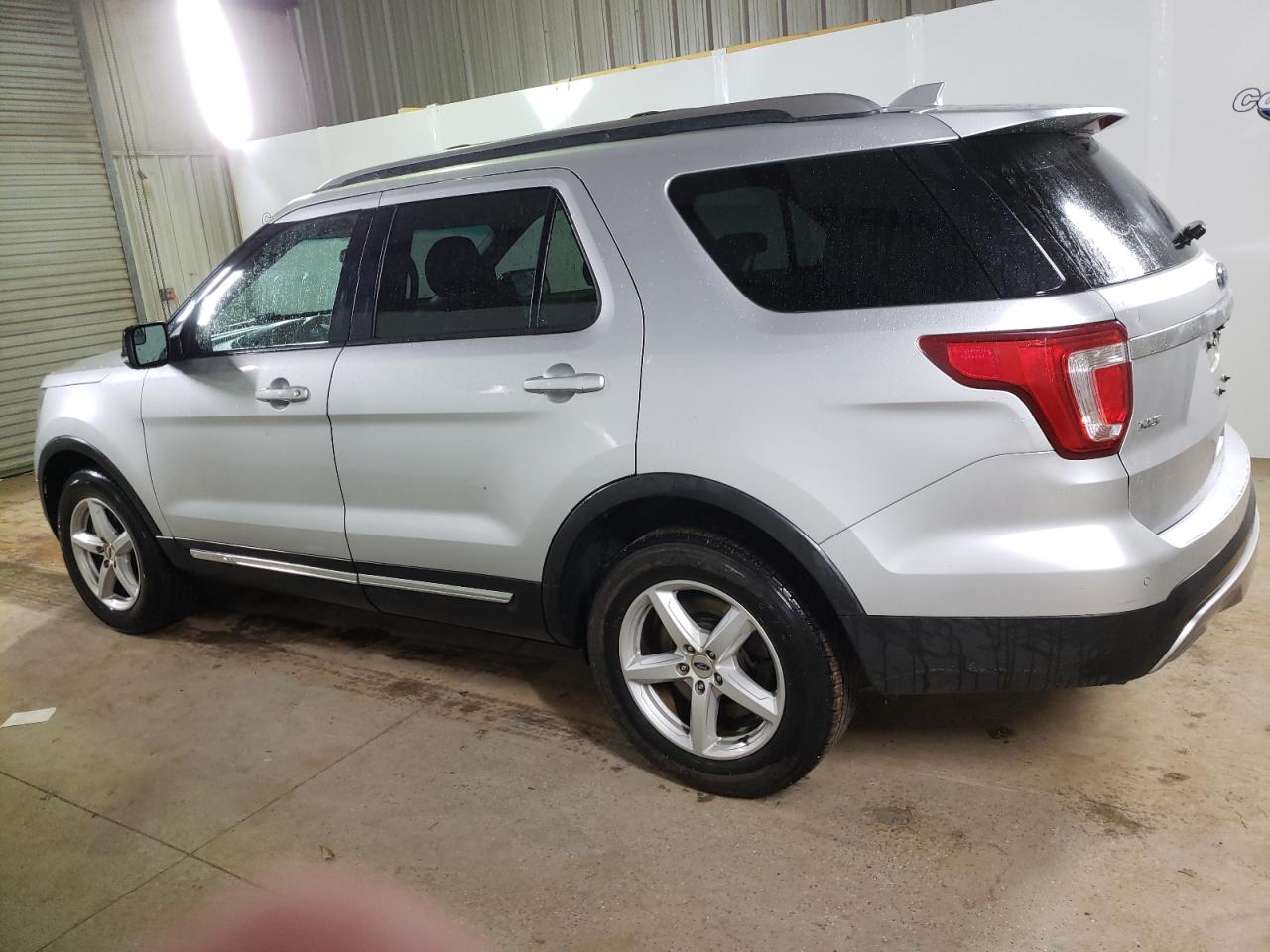 2016 Ford Explorer Xlt vin: 1FM5K8D81GGA97883