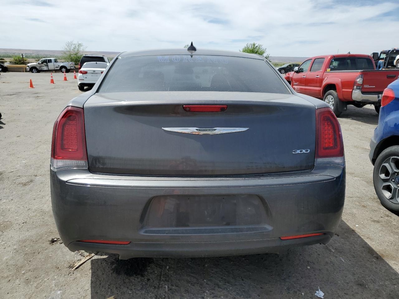 2019 Chrysler 300 Touring vin: 2C3CCAAG2KH755613