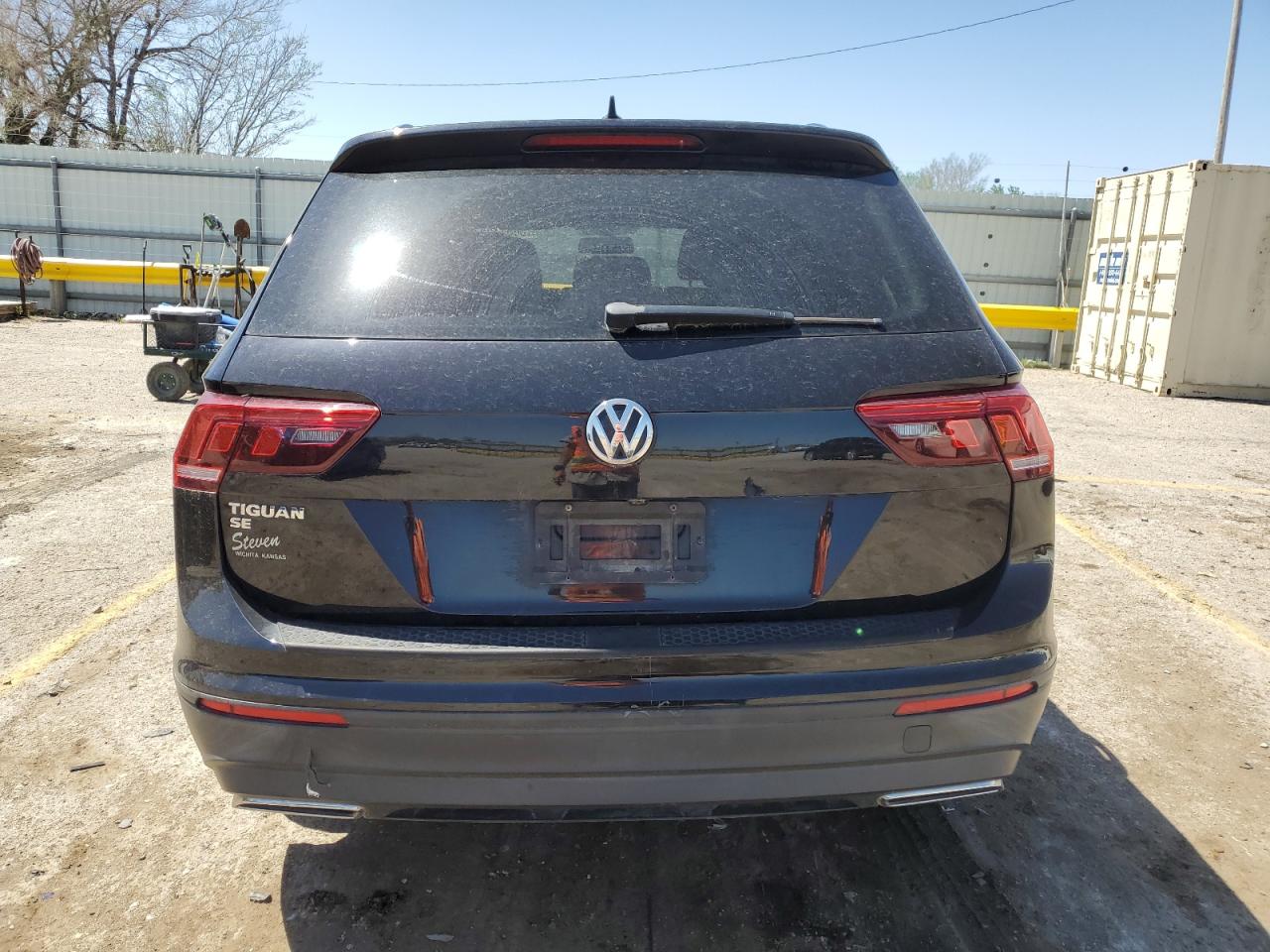 3VV3B7AX2KM065798 2019 Volkswagen Tiguan Se