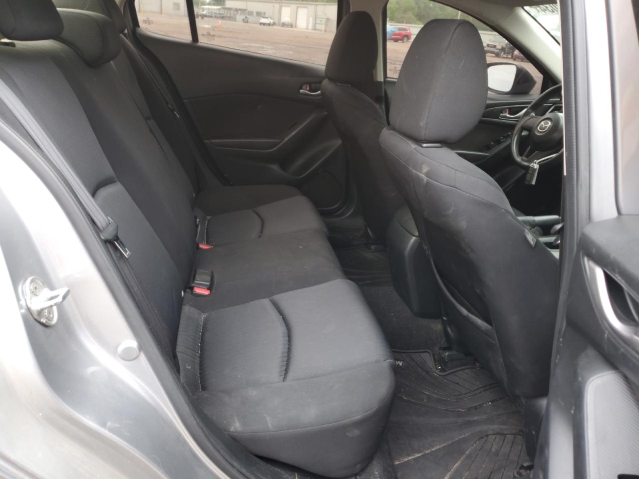 JM1BM1T72F1266716 2015 Mazda 3 Sv