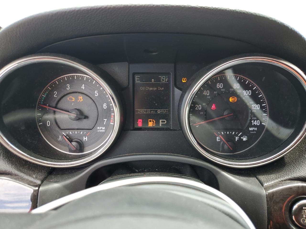 1J4RS4GG2BC585039 2011 Jeep Grand Cherokee Laredo