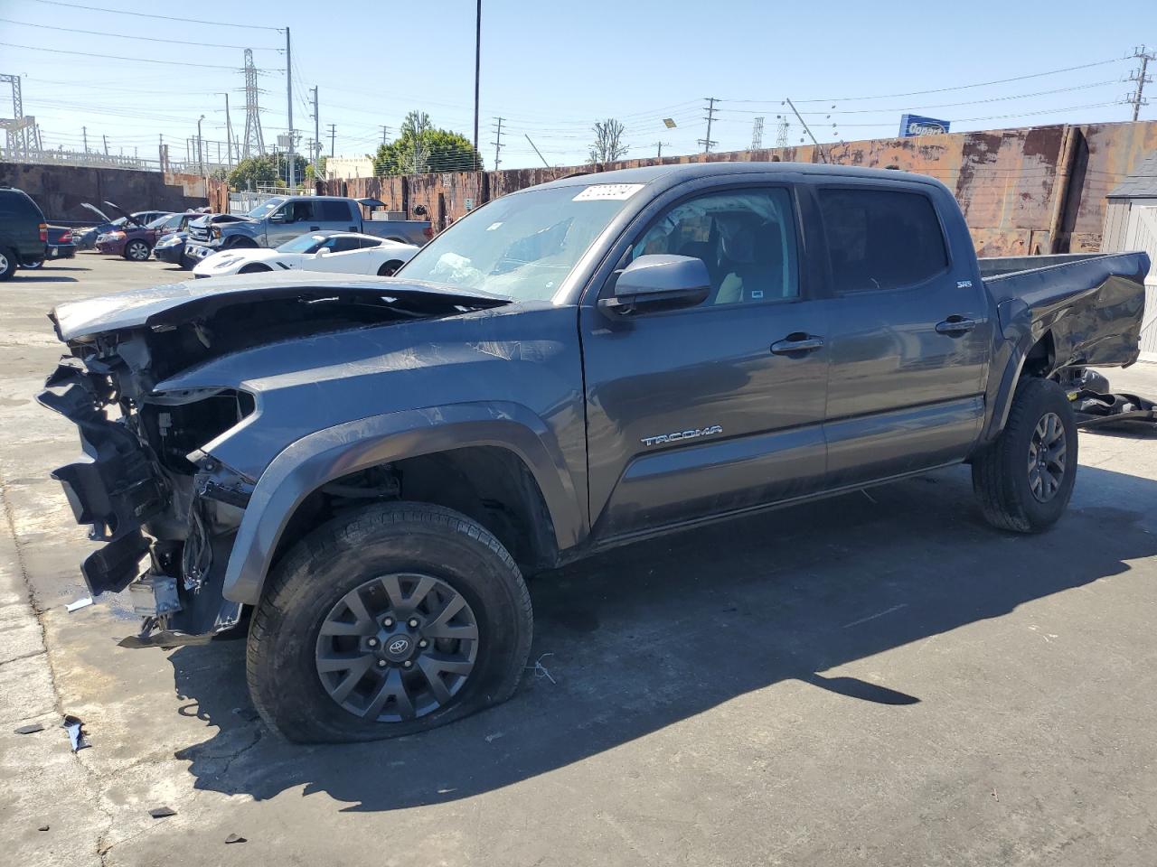  Salvage Toyota Tacoma