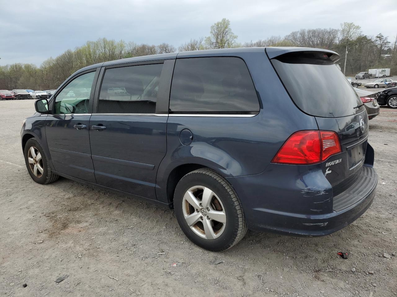 Lot #2478111767 2009 VOLKSWAGEN ROUTAN SE