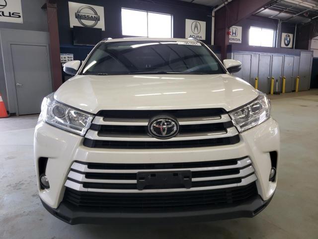 VIN 5TDJZRFH8KS609722 2019 Toyota Highlander, SE no.5