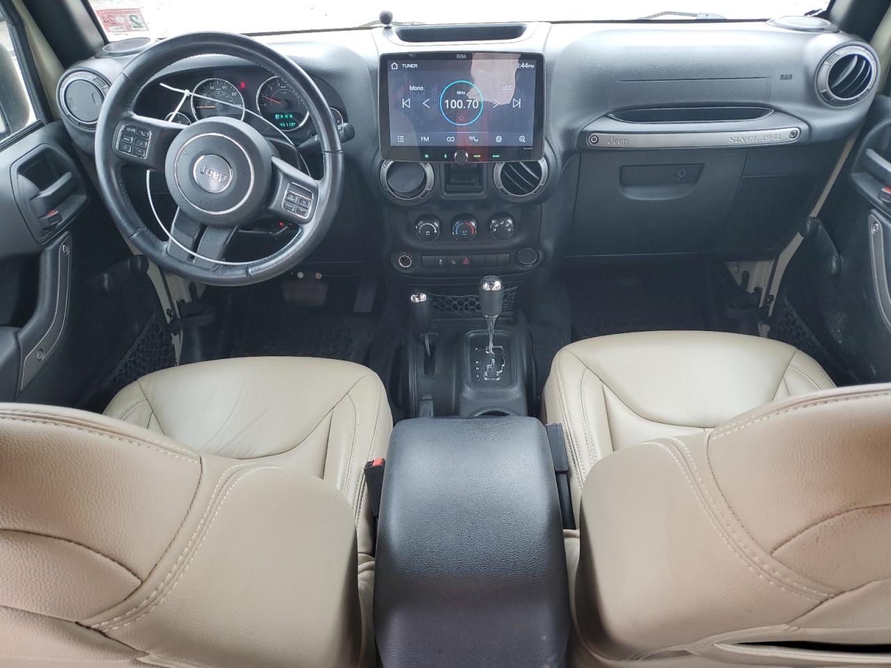 1C4BJWDG2JL892767 2018 Jeep Wrangler Unlimited Sport