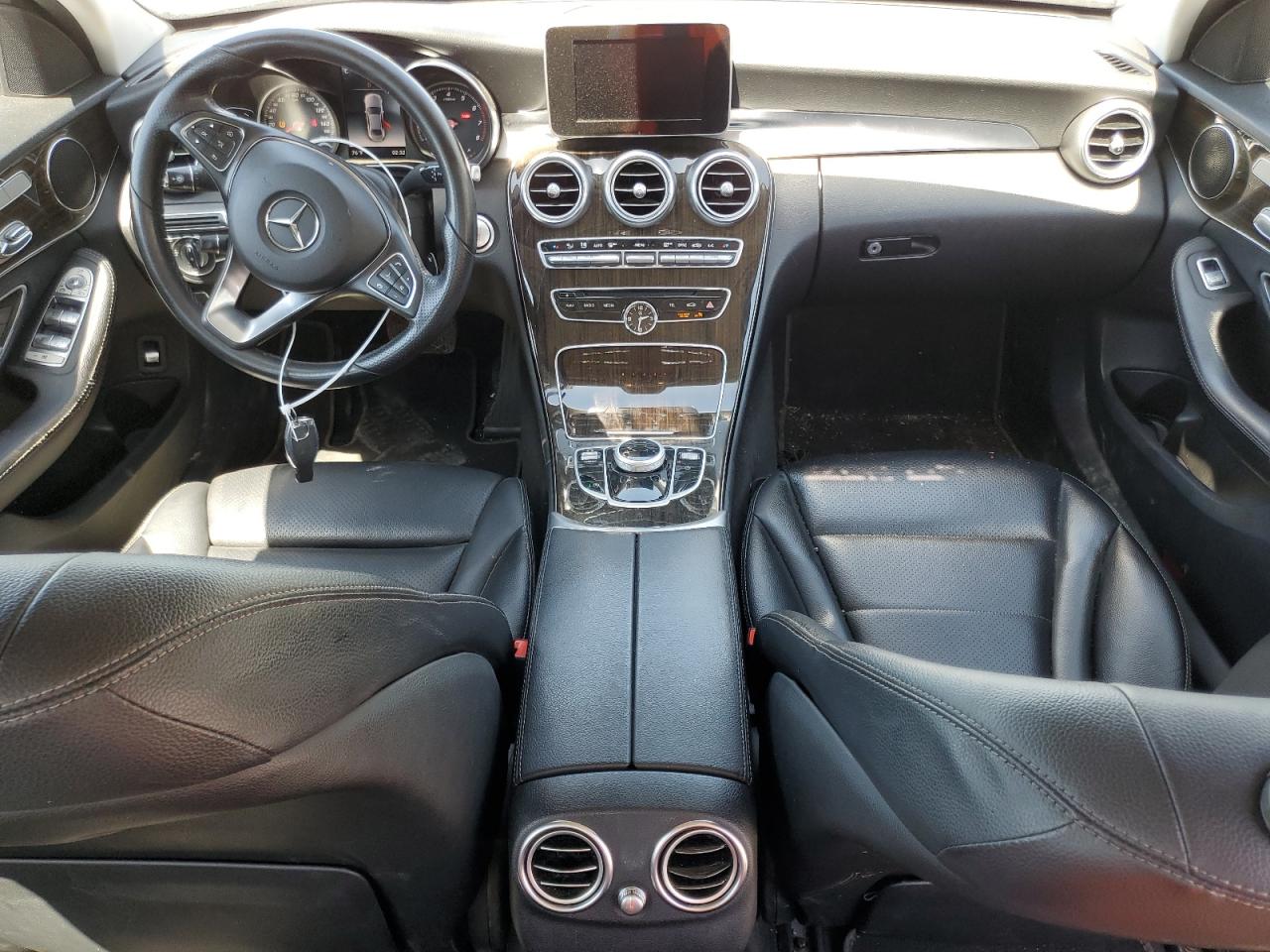 55SWF4KB8JU251736 2018 Mercedes-Benz C 300 4Matic