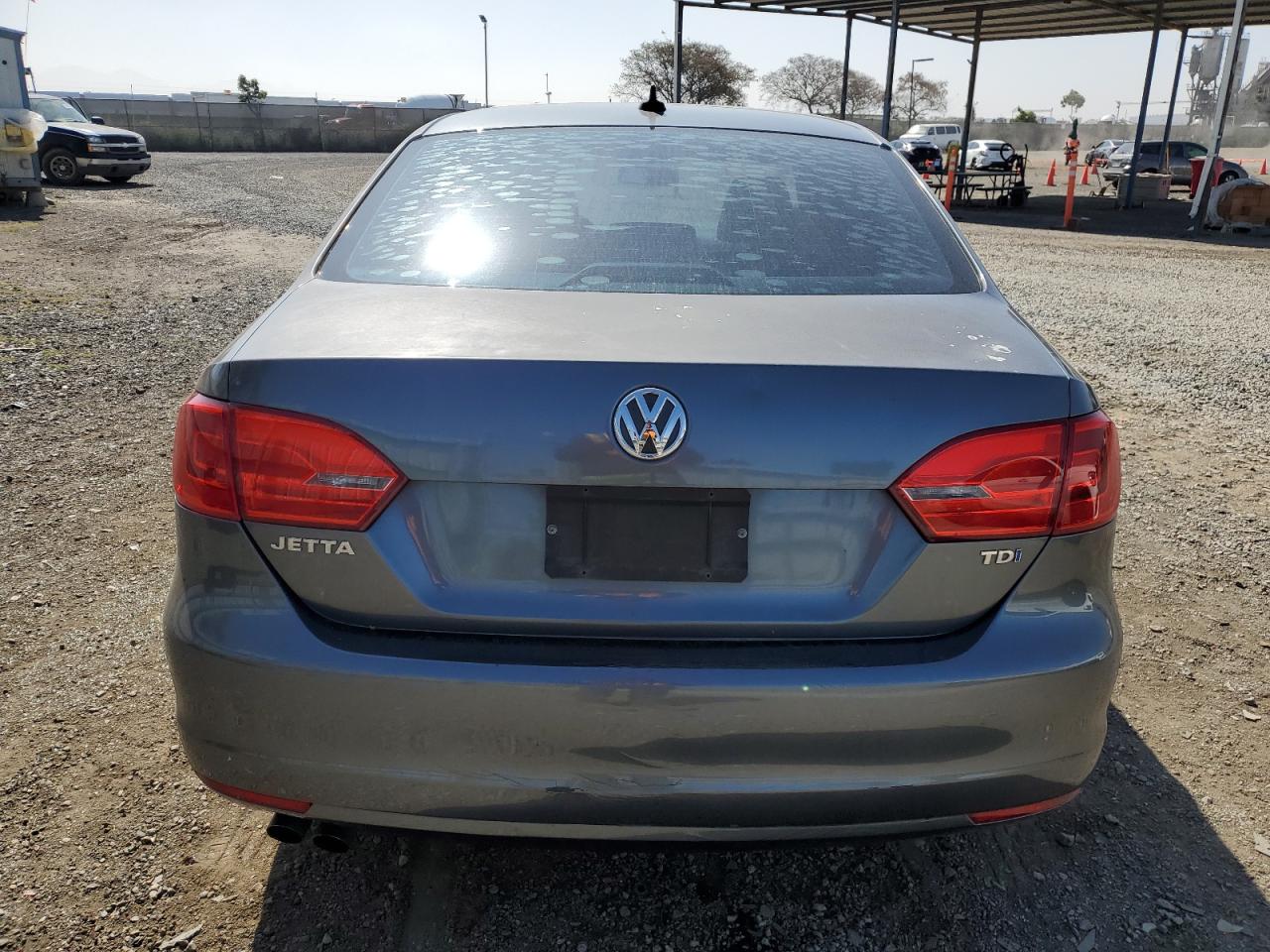 2013 Volkswagen Jetta Tdi vin: 3VWLL7AJ5DM248586