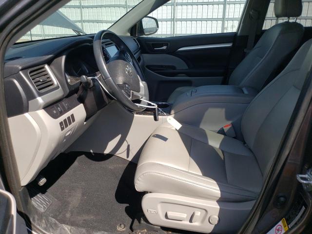 VIN 5TDJZRFH5KS569826 2019 Toyota Highlander, SE no.7