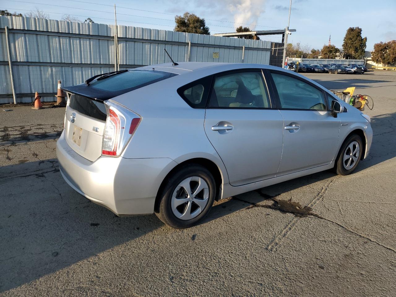 JTDKN3DU5E1752299 2014 Toyota Prius