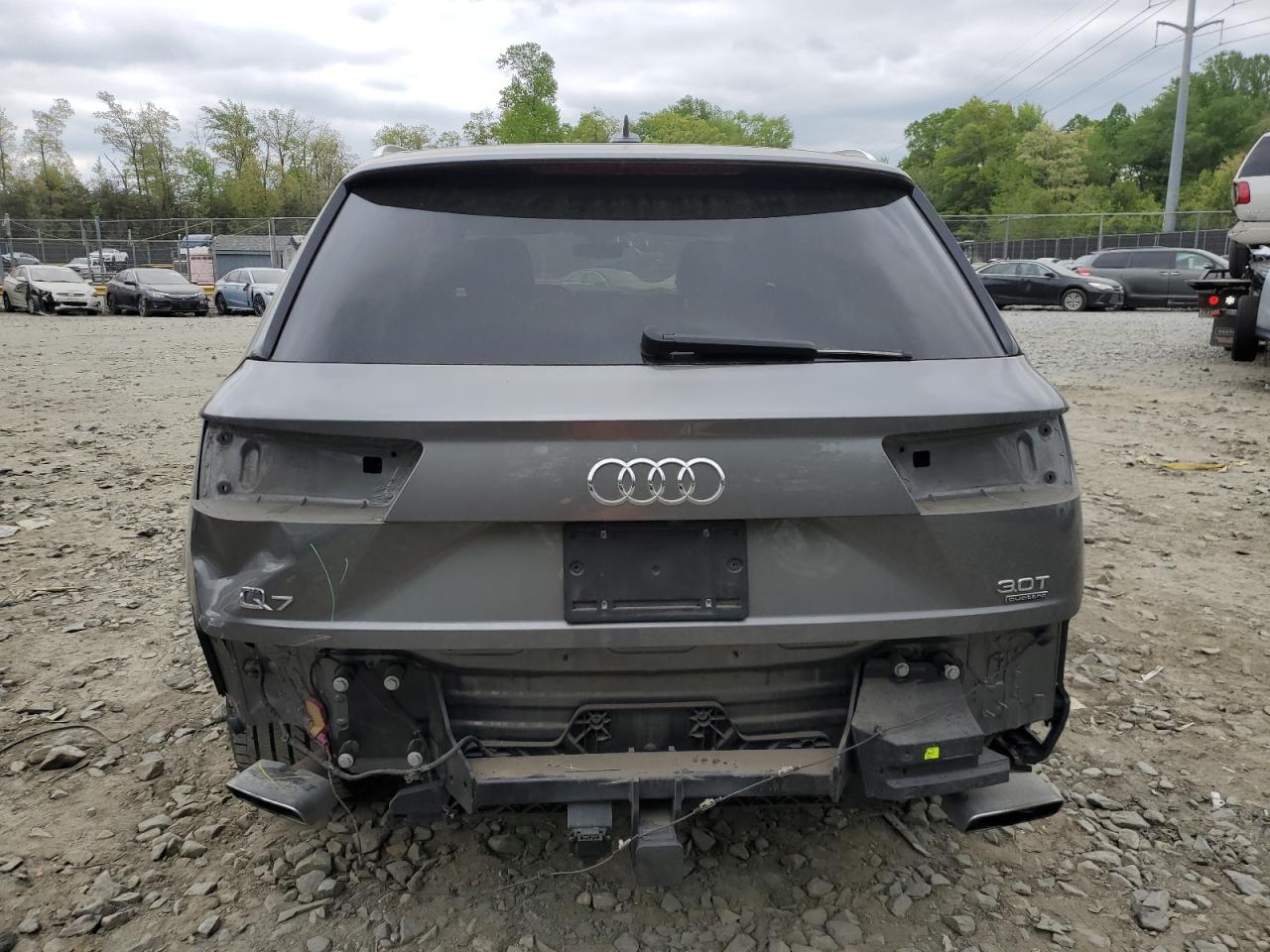 WA1VAAF77JD023650 2018 Audi Q7 Prestige