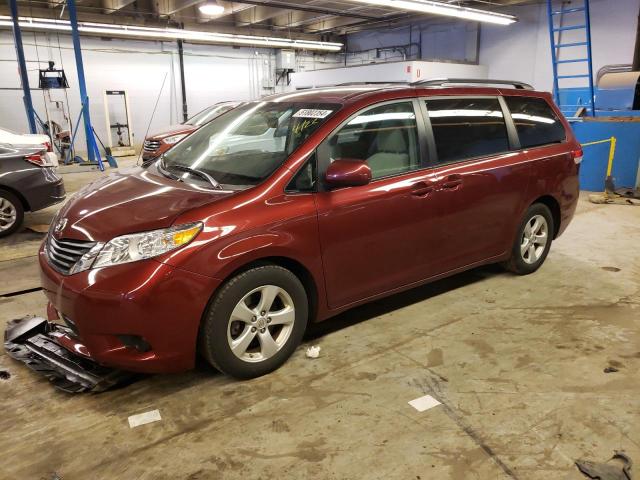 Lot #2501494154 2012 TOYOTA SIENNA LE salvage car