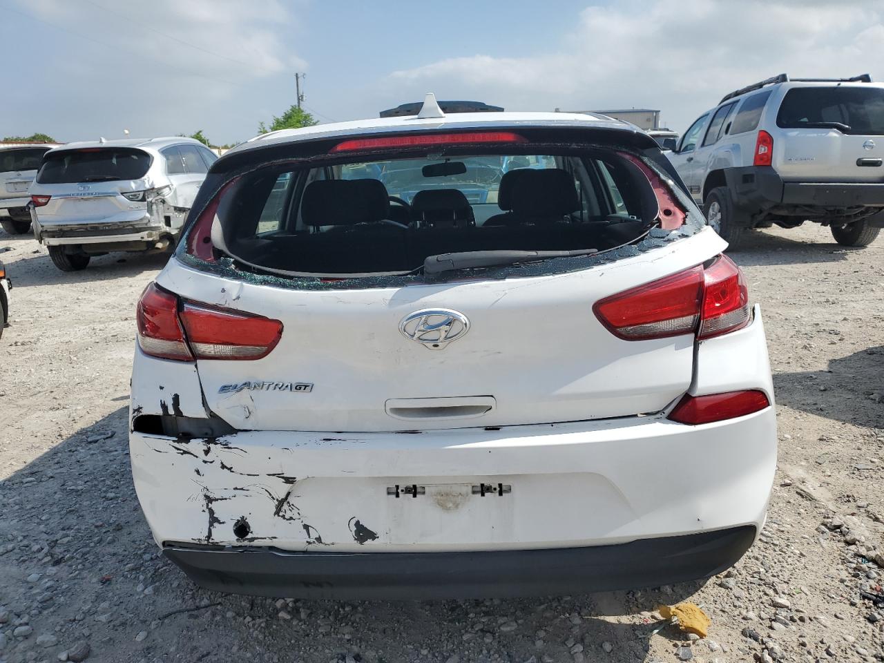 KMHH35LE0KU104526 2019 Hyundai Elantra Gt