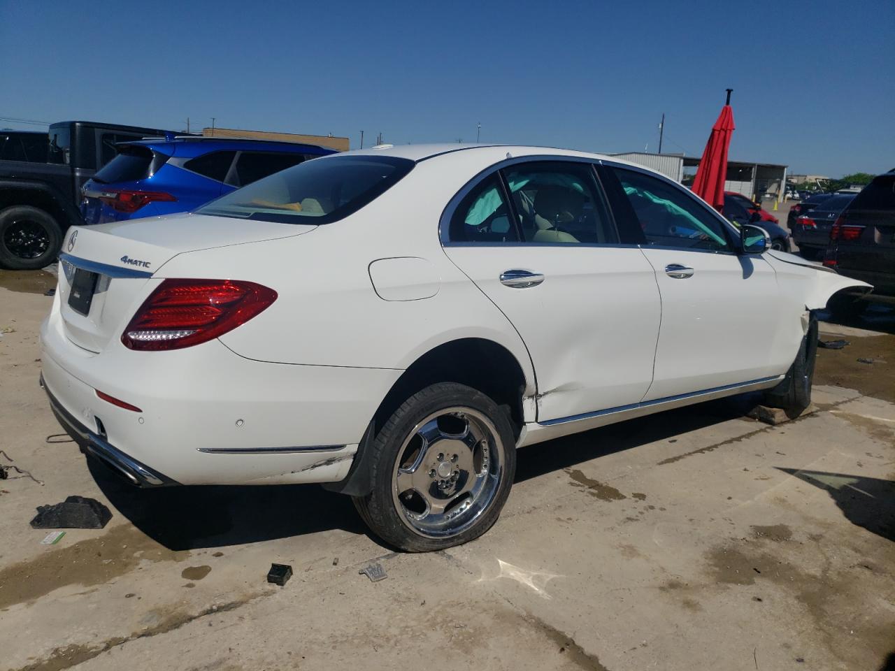 WDDZF4KBXHA218499 2017 Mercedes-Benz E 300 4Matic