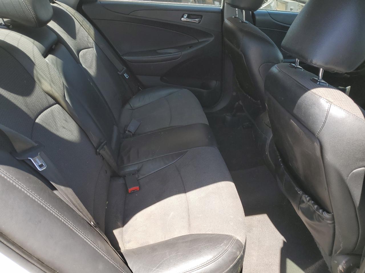 5NPEC4AB6DH776548 2013 Hyundai Sonata Se