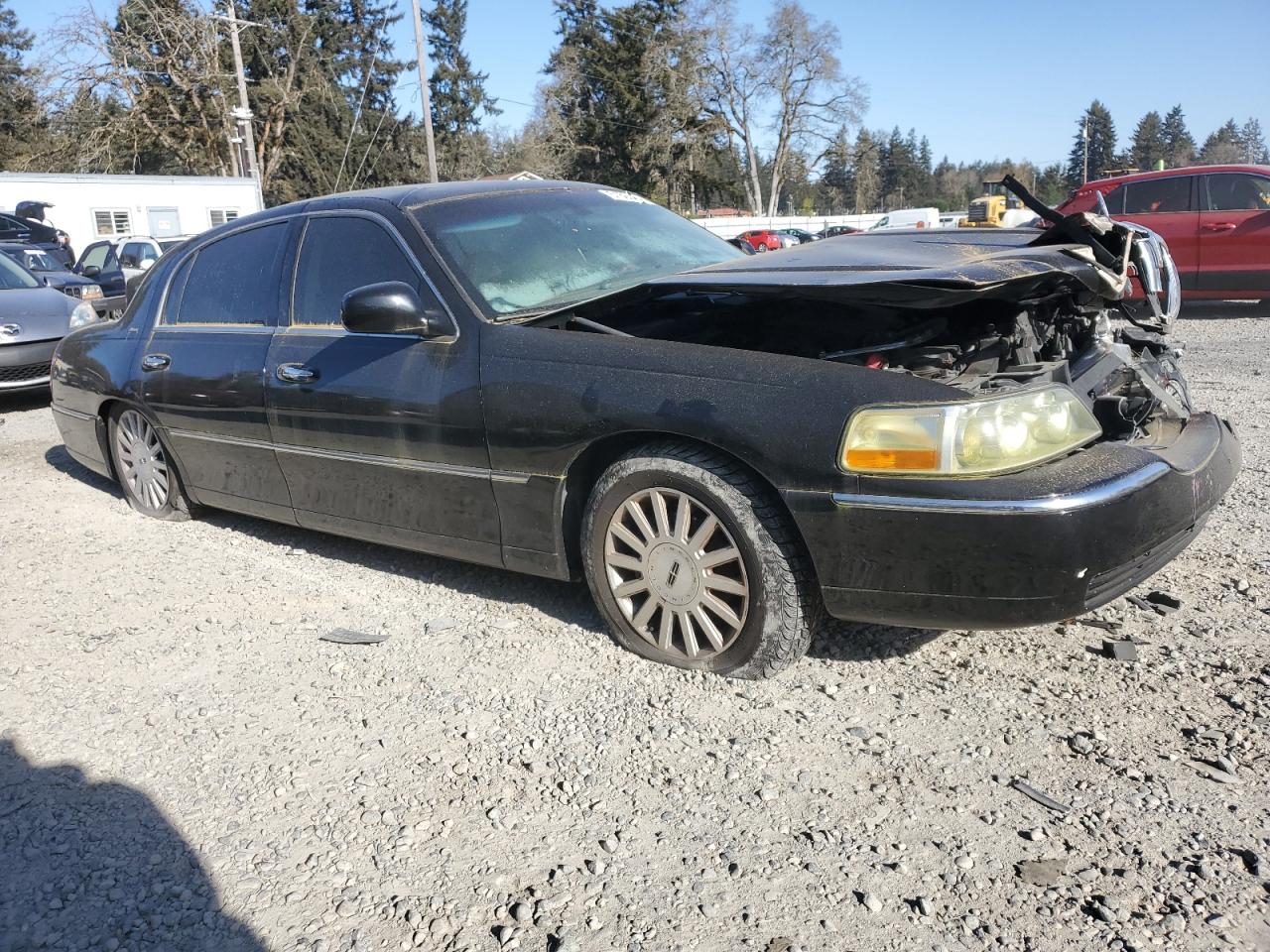 1LNHM83W94Y647490 2004 Lincoln Town Car Ultimate