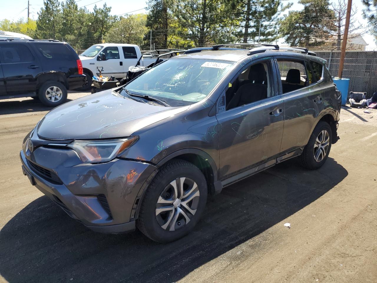 2017 Toyota Rav4 Le vin: JTMBFREV9HJ712027